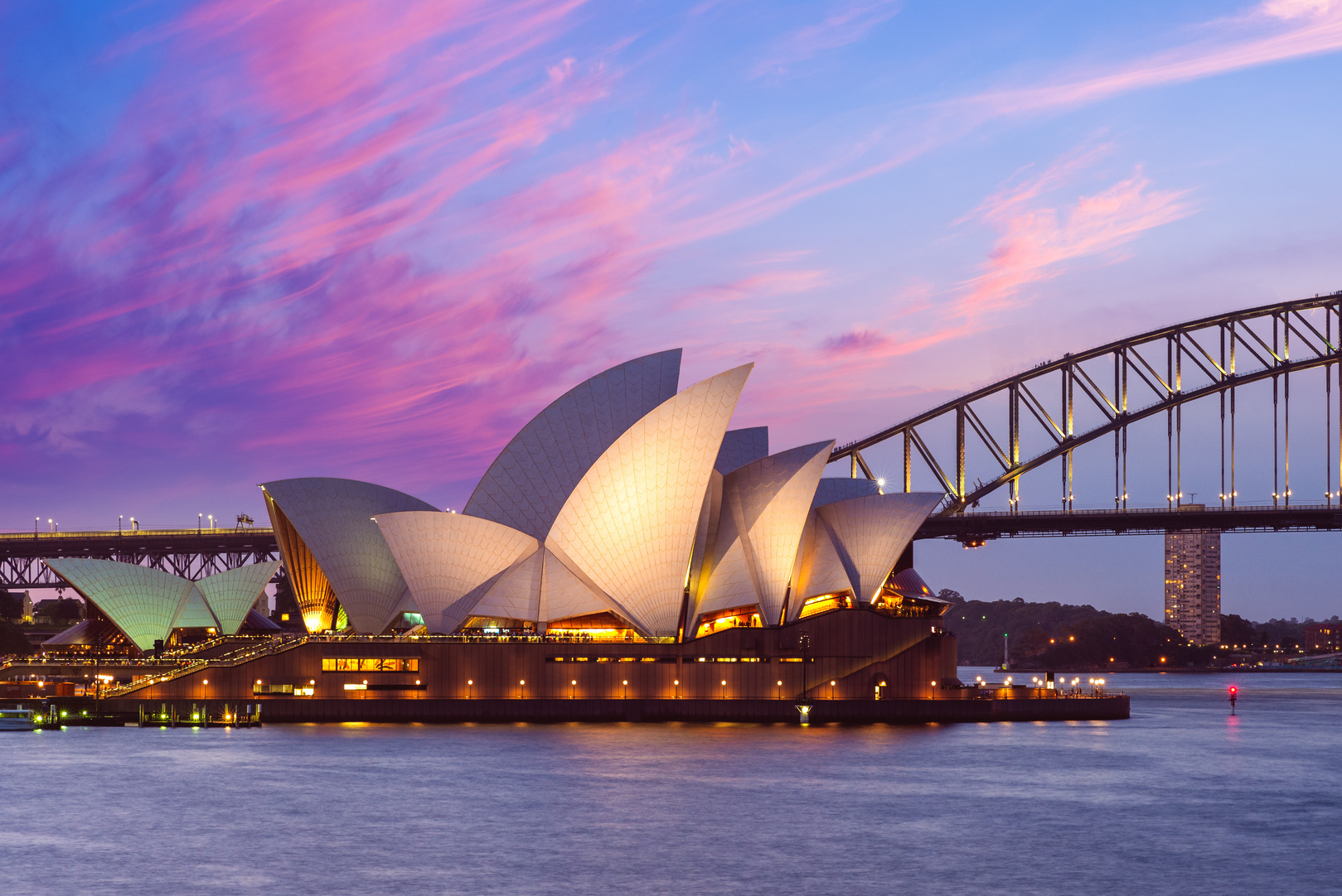 sydney opera house in sydney, australia